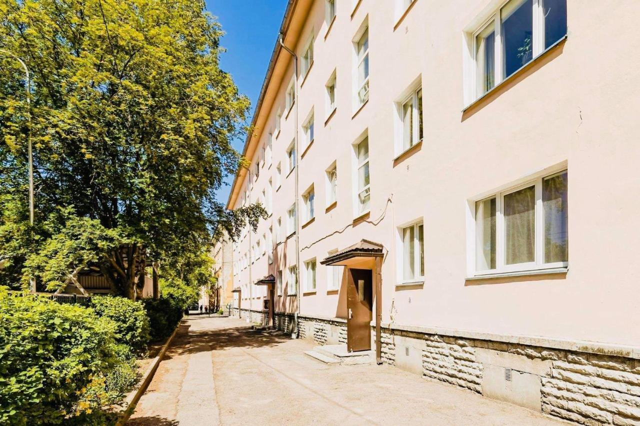 Sunny Apartment, 7 Min With Tram To The Old Town Tallin Zewnętrze zdjęcie